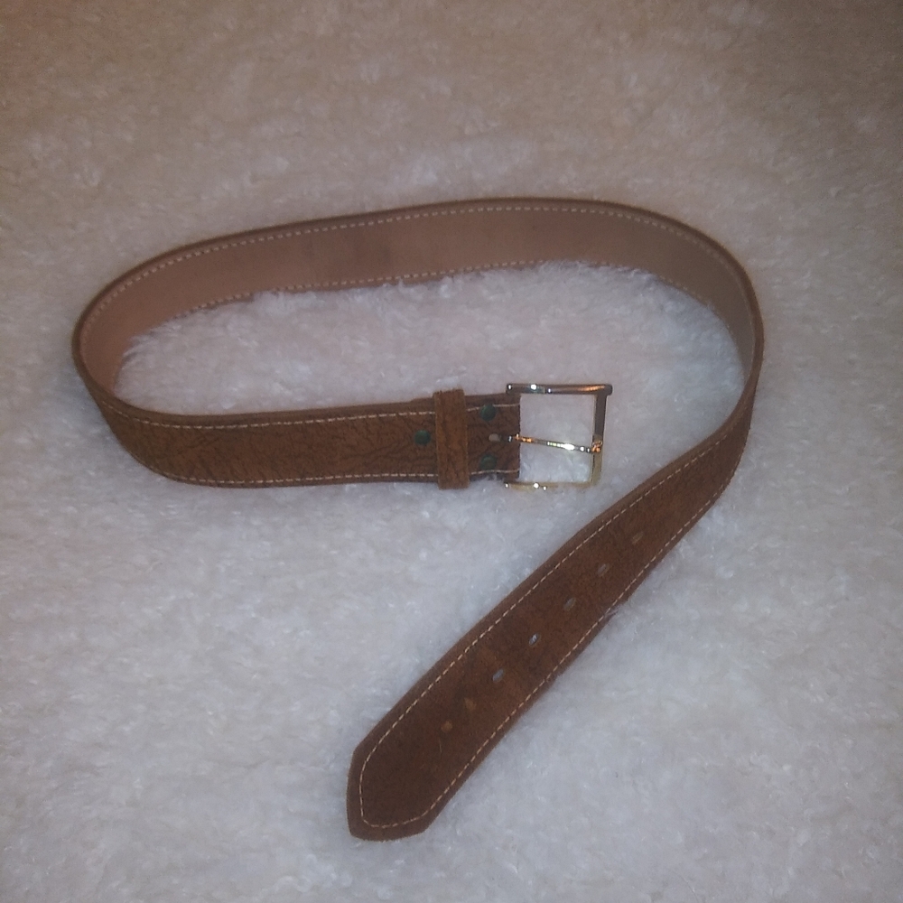 Brown Belt With Gold Buckle Accent Size 34